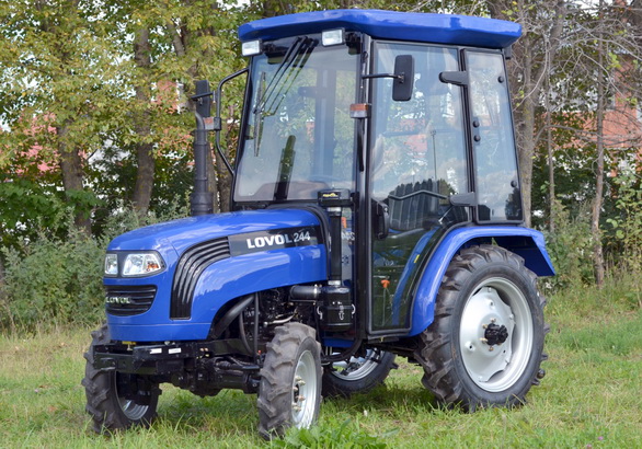 Трактор LOVOL TE 244