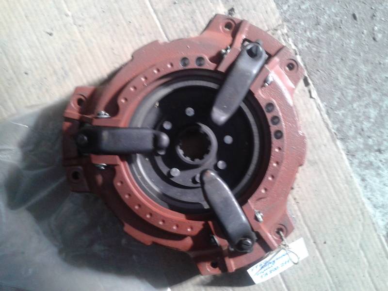 запасные части для трактора 22